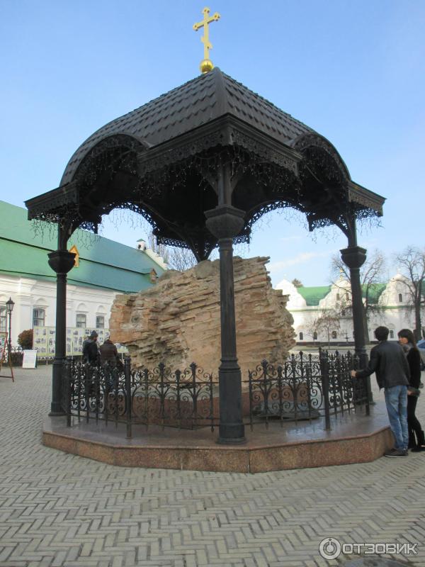 руины