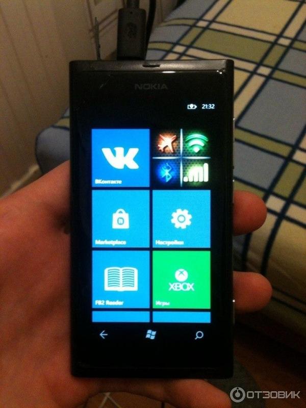 Сотовый телефон Nokia Lumia 800 фото