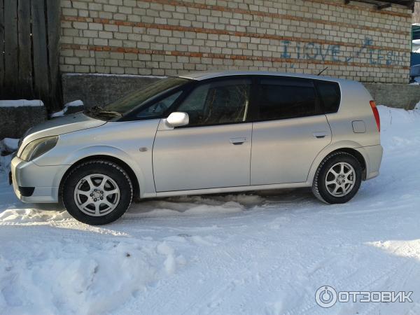 Автомобиль Toyota Opa фото