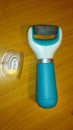 Электрическая роликовая пилка для удаления огрубевшей кожи стоп Scholl фото