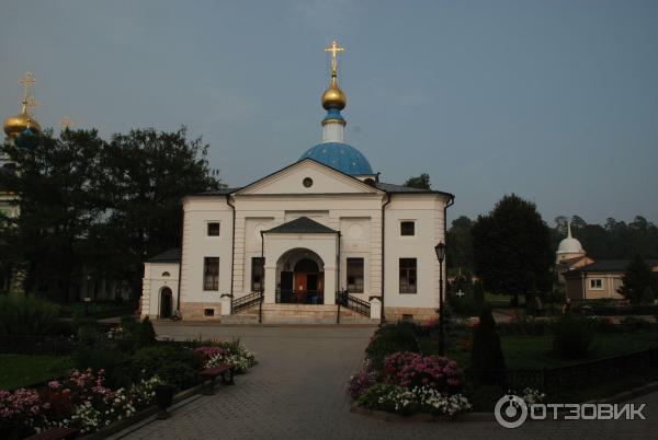 Введенский ставропигиальный мужской монастырь Оптина Пустынь (Россия, Козельск) фото