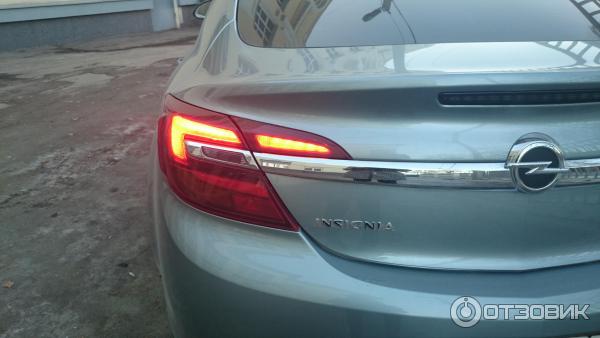 Автомобиль Opel Insignia фото