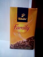 Натуральный жареный молотый кофе Tchibo Family среднеобжаренный фото