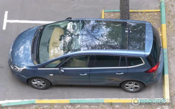 Автомобиль Opel Zafira Tourer минивэн фото