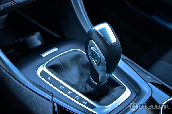 Ford Mondeo 5 2.5 6AT 149 лошадиных сил