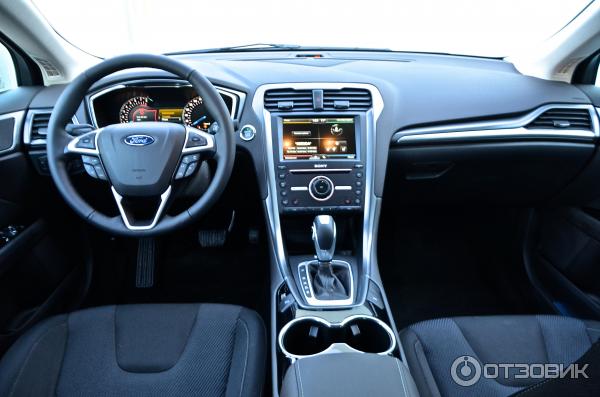 Ford Mondeo 5 2.5 6AT 149 лошадиных сил