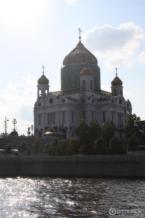 Круиз по Москве-реке на яхте Radisson Royal (Россия, Москва) фото