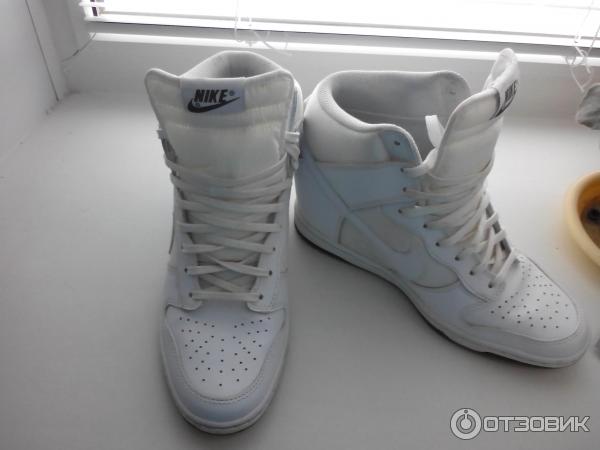 Кроссовки NIKE wmns dunk sky hi essential фото