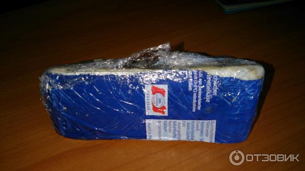 Твердый сыр Дор Блю фото