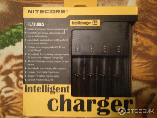 Универcальное зарядное устройство nitecore i4