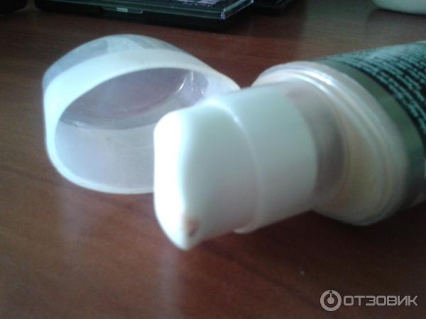 Тональный крем Max Factor Colour Adapt фото