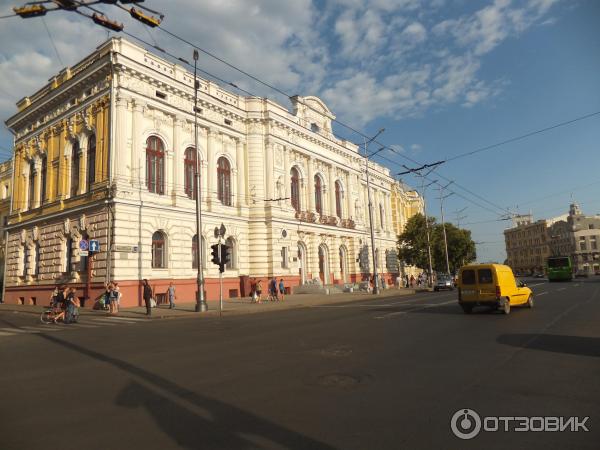 Площадь Конституции (Украина, Харьков) фото