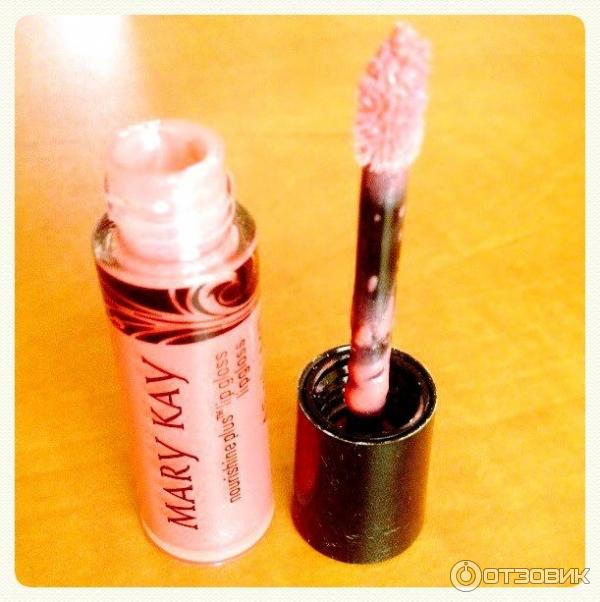 Блеск для губ Mary Kay NouriShine Plus