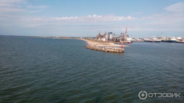 Паромная переправа порт Керчь (Украина) - порт Кавказ (Россия) фото