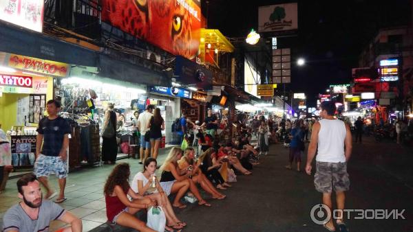 Улица Каосан Роад (Khaosan Road) (Тайланд, Бангкок) фото