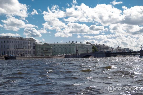 Экскурсия по рекам и каналам Невы (Россия, Санкт-Петербург) фото