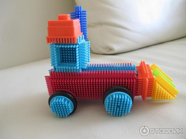 Конструктор игольчатый Battat Bristle Blocks фото