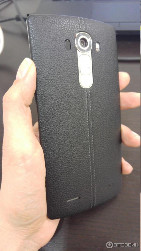 LG G4 с черной крышкой
