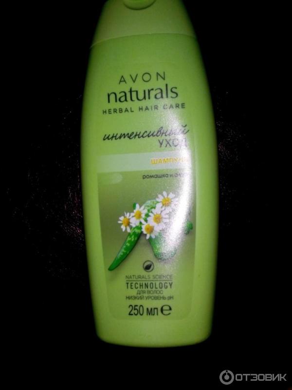 Шампунь Avon Naturals Интенсивный уход Ромашка и алоэ фото