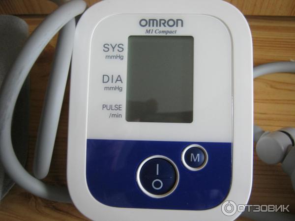 Измеритель артериального давления OMRON M1 Compact фото