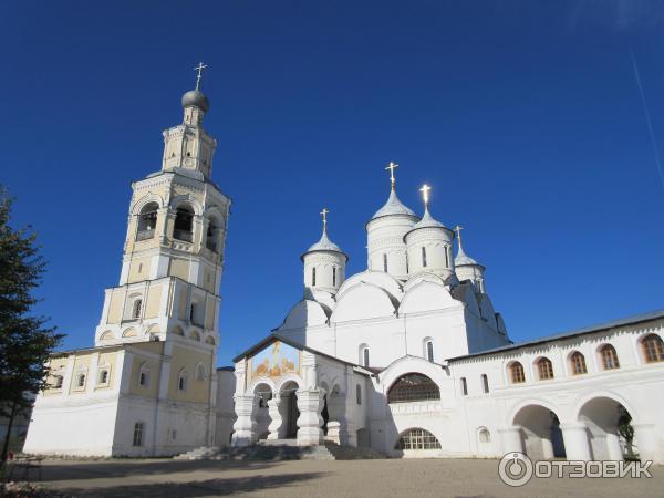 собор и колокольня