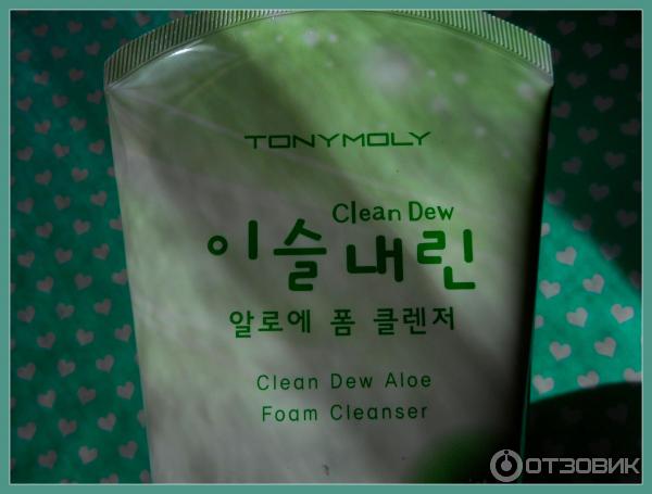 Пенка для умывания TONY MOLY С экстрактом алоэ Clean Dew Aloe Foam Cleanser фото