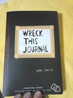 Книга "Wreck This Journal" - Кэри Смит фото