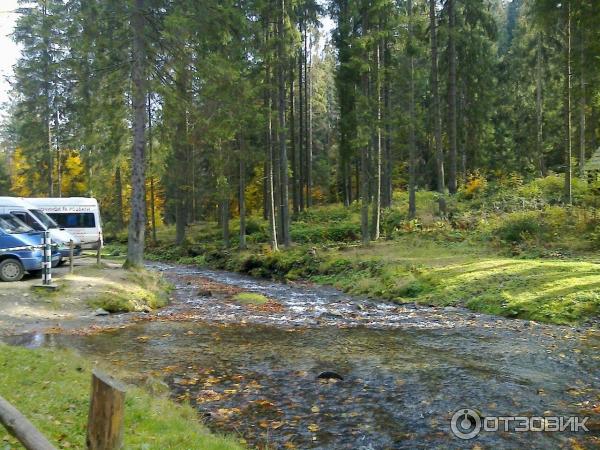 парковка автобусов и виды у водопада Шипит