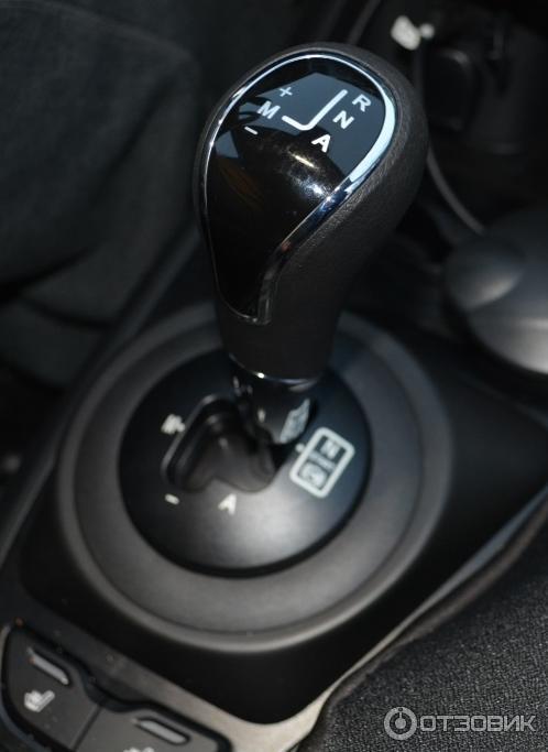 Автомобиль ВАЗ Lada Vesta седан фото