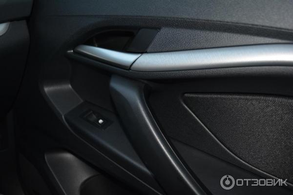 Автомобиль ВАЗ Lada Vesta седан фото