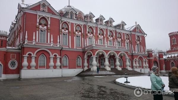 Петровский путевой дворец (Россия, Москва) фото