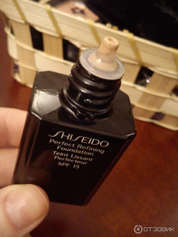 Тональный крем Shiseido Perfect Refining Foundation Teint Lissant Perfecteur SPF15 фото