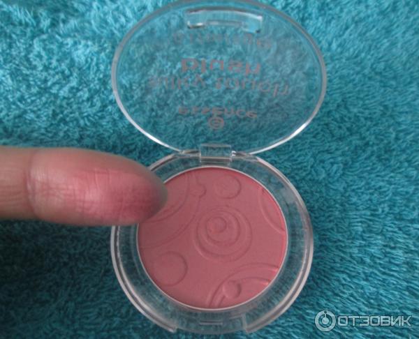 Румяна компактные Essence Silky touch blush фото