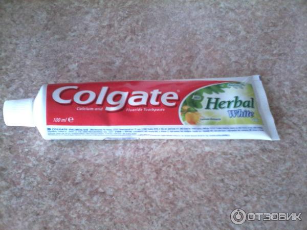 Зубная паста Colgate Herbal White фото