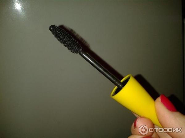 Тушь для ресниц Farres The Colossal Volum Express mascara 100% black фото