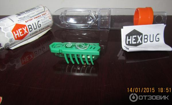 Мини робот Hexbug только из упаковки.