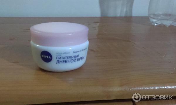 Дневной крем для лица Nivea Aqua Effect Питательный для сухой кожи фото