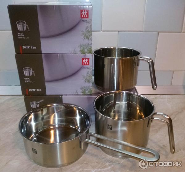 Жас кеуделілер Жас кеуделілер