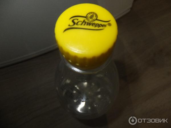 Сильногазированный напиток Schweppes Indian Tonic фото