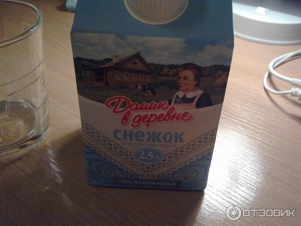 Кисломолочный продукт Домик в деревне Снежок фото