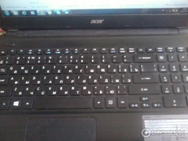 Ноутбук Acer E1-532 фото