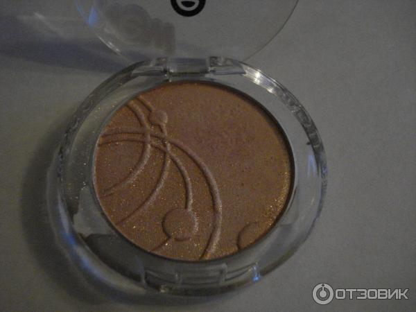 Тени для век Essence Mono Eyeshadow фото