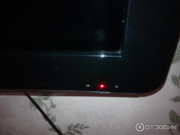 Красная кнопка телевизора мигает. Philips 32pfl5405h/60. Моргающий красный индикатор на телевизоре Филипс. Мигает лампочка телевизора. Philips мигает телевизор.