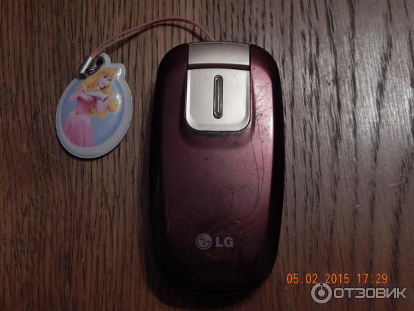 Сотовый телефон LG KG376