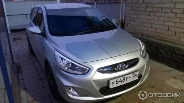 Автомобиль Hyundai Solaris - хэтчбек фото