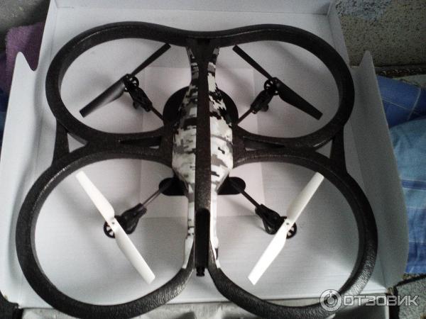 Квадрокоптер Parrot AR.Drone 2.0 Elite Edition фото