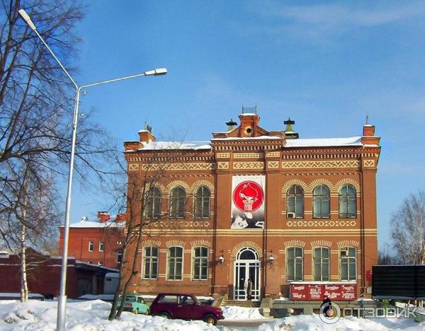 Достопримечательности города лысьва. Драмтеатр Лысьва. Лысьва Пермский край. Лысьва драмтеатр фото. Ремесленное училище Лысьва.