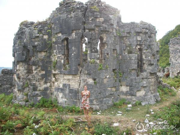 Бзыбский храм абхазия фото Отзыв о Отдых на Черном море (Абхазия) Самое чистое и тёплое море в Абхазии.