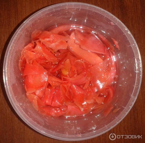 Имбирь маринованный сверху. Полезен ли маринованный имбирь. Имбирь маринованный на развес. (1*12). Имбирь суши.
