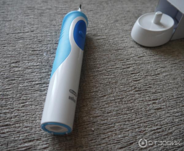 Электрическая зубная щетка Braun Oral-B Vitality Precision Clean фото